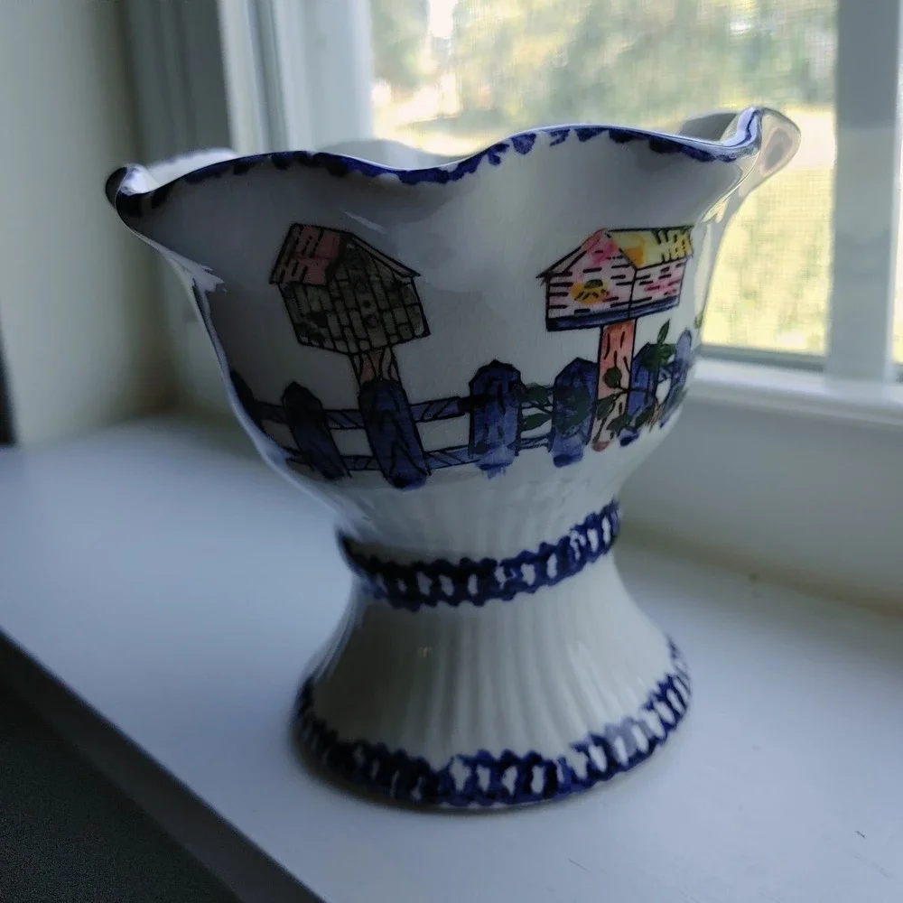 Cottage Vtg Style Ceramic Birdhouse Milk Jug and Ruffled Pedestal Vase Decor Set